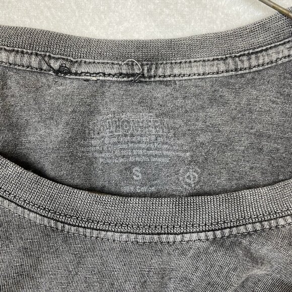 Urban Outfitters Halloween Michael Myers T-Shirt Men S Gray Distressed VTG Style - Picture 3 of 5